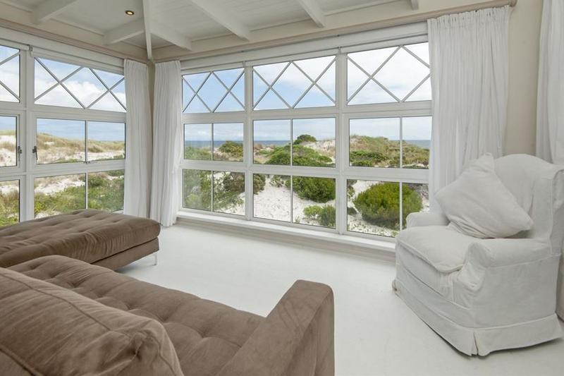 5 Bedroom Property for Sale in Pringle Bay Western Cape